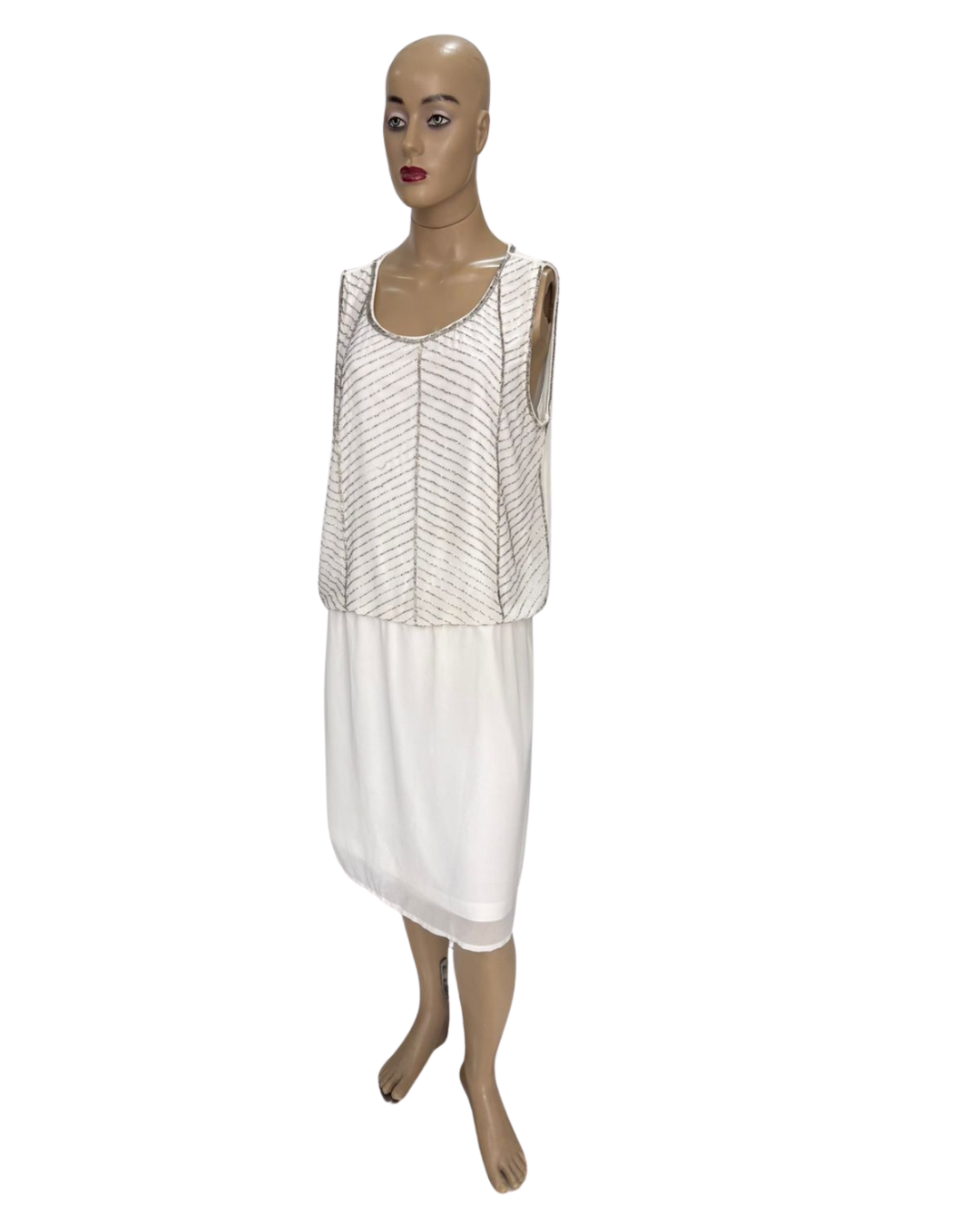 Vestido de Festa Creme com detalhes em pedrarias. TAM P