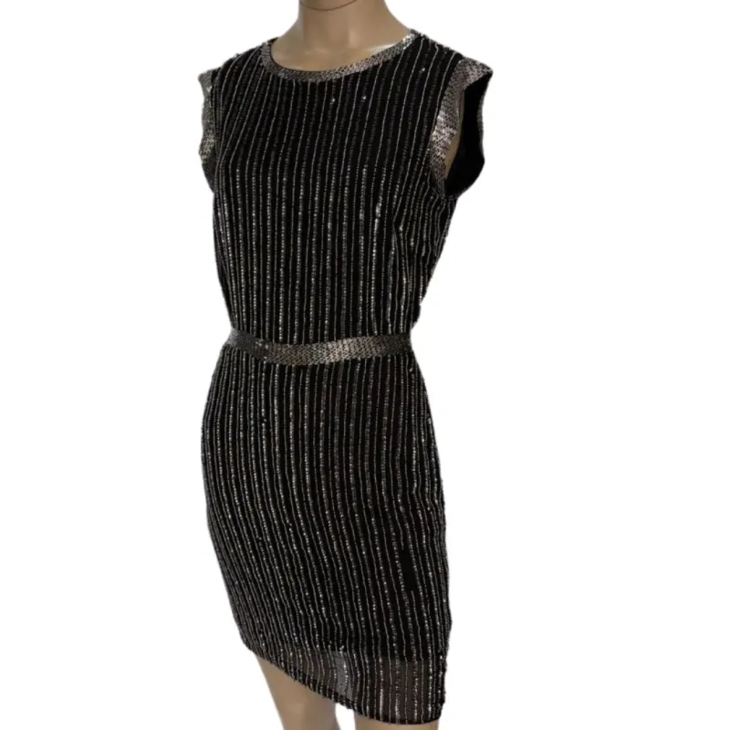 Vestido de Festa Preto com apliques prateados (TAM P)